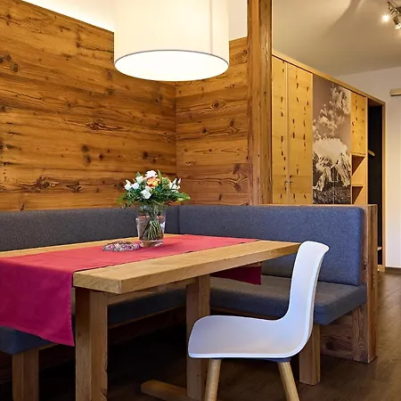 Pensjonat Gaestehaus Sinz 4*